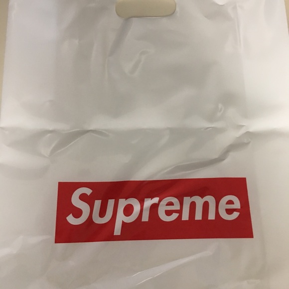 Supreme hat - Picture 4 of 4